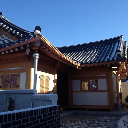 ג'אונג'ו Hanok Guesthouse Jangsoo מראה חיצוני תמונה