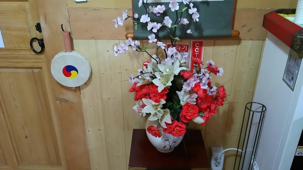 ג'אונג'ו Hanok Guesthouse Jangsoo מראה חיצוני תמונה