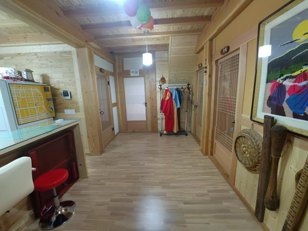 ג'אונג'ו Hanok Guesthouse Jangsoo מראה חיצוני תמונה