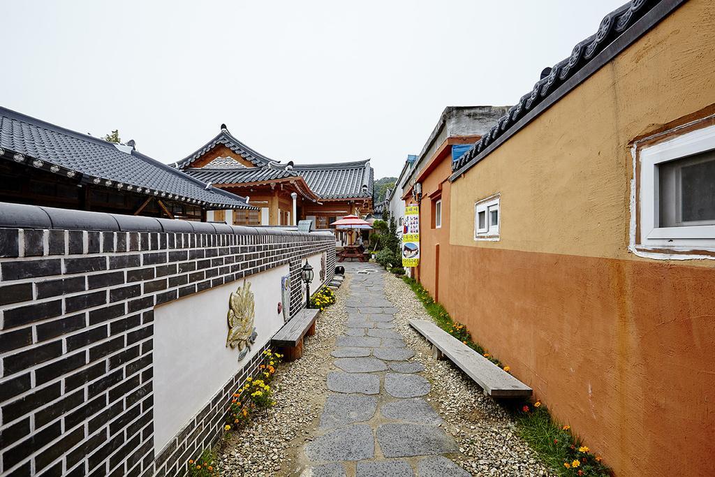 ג'אונג'ו Hanok Guesthouse Jangsoo מראה חיצוני תמונה
